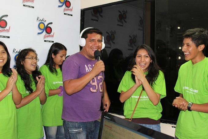 ENTREVISTA RADIO 96 INGRESANTES UNT EXCELENCIAS 2013 - II